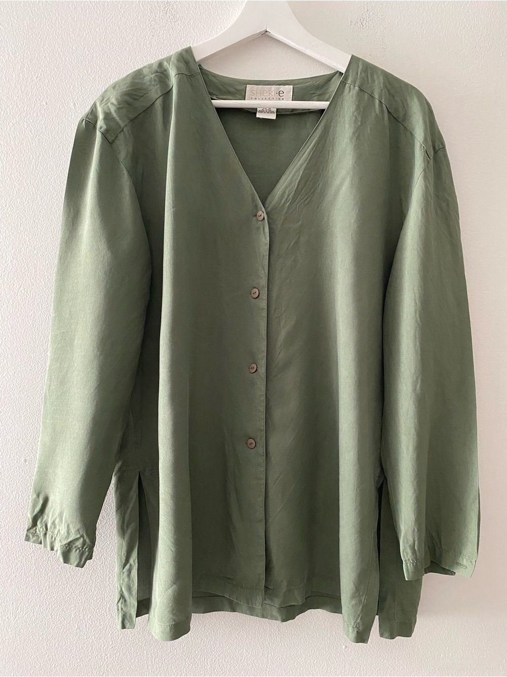 Sheri E Collection Women's M 100% Silk Green Button Front Blouse